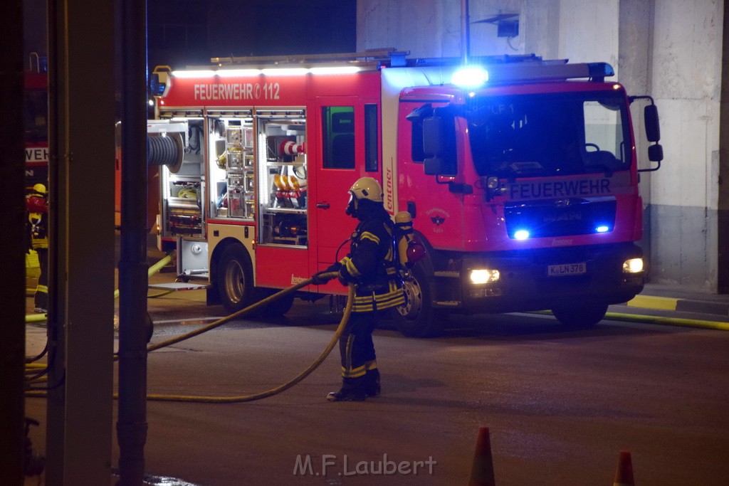 Feuer 2 AVG Koeln Rath Heumar Wikingerstr P019.JPG - Miklos Laubert